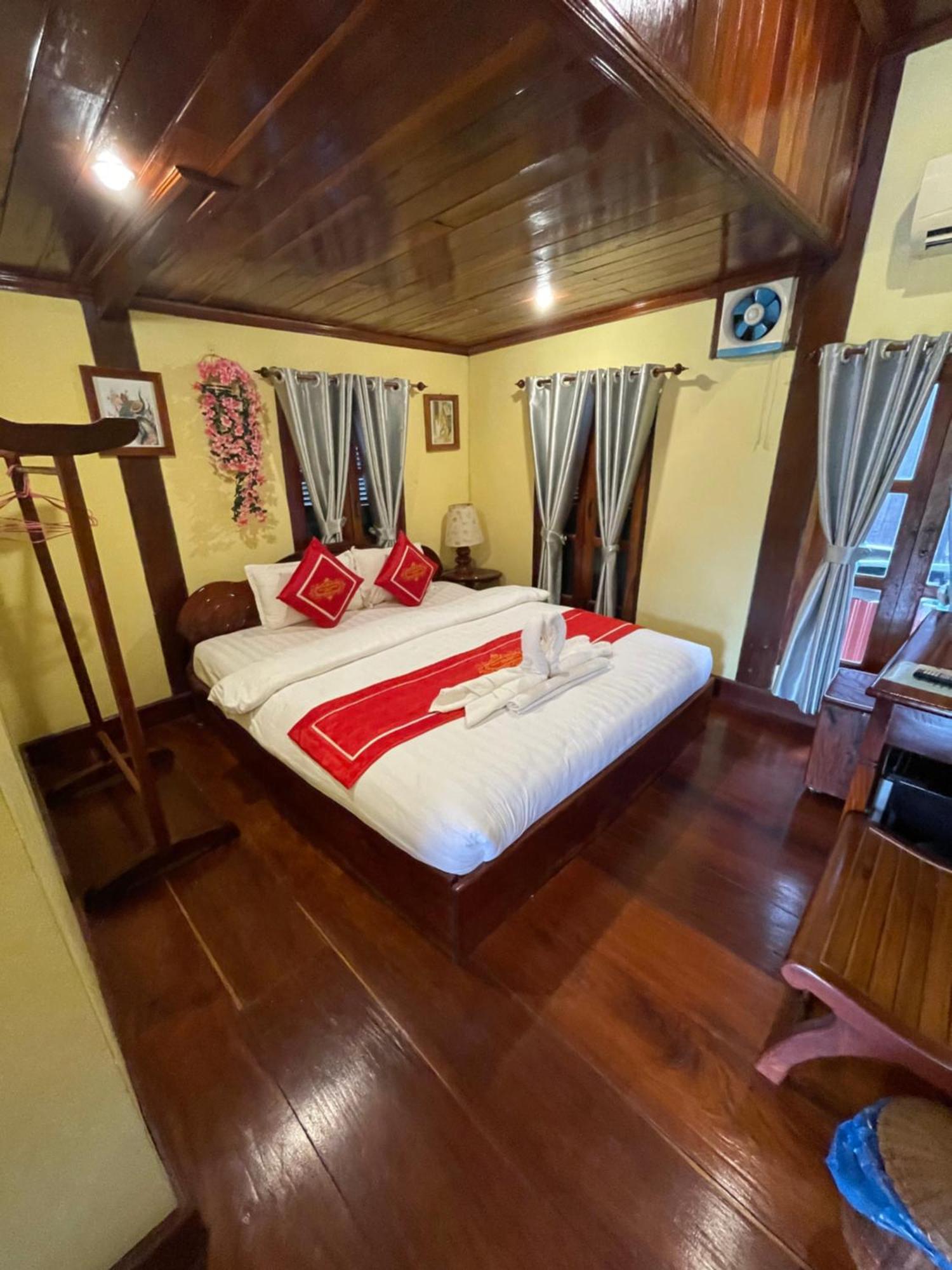Luang Prabang - Villa Ouis Namkhan Riverside 2 Екстер'єр фото